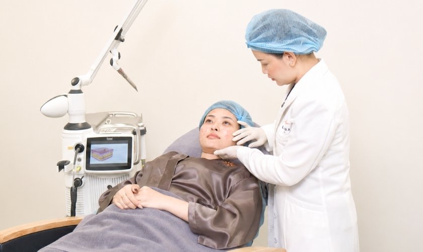 Liệu trình Laser Fotona Dynamis NX Line được trực tiếp Bác sĩ thăm khám, chỉ định.